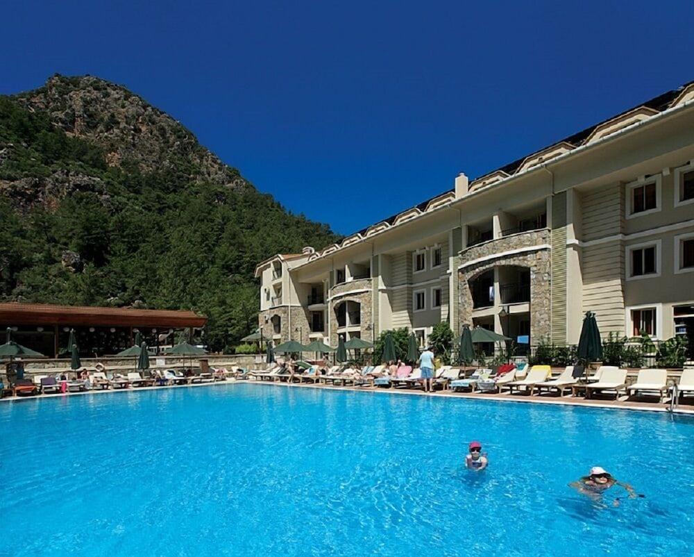 מרמריס Julian Forest Suites מראה חיצוני תמונה