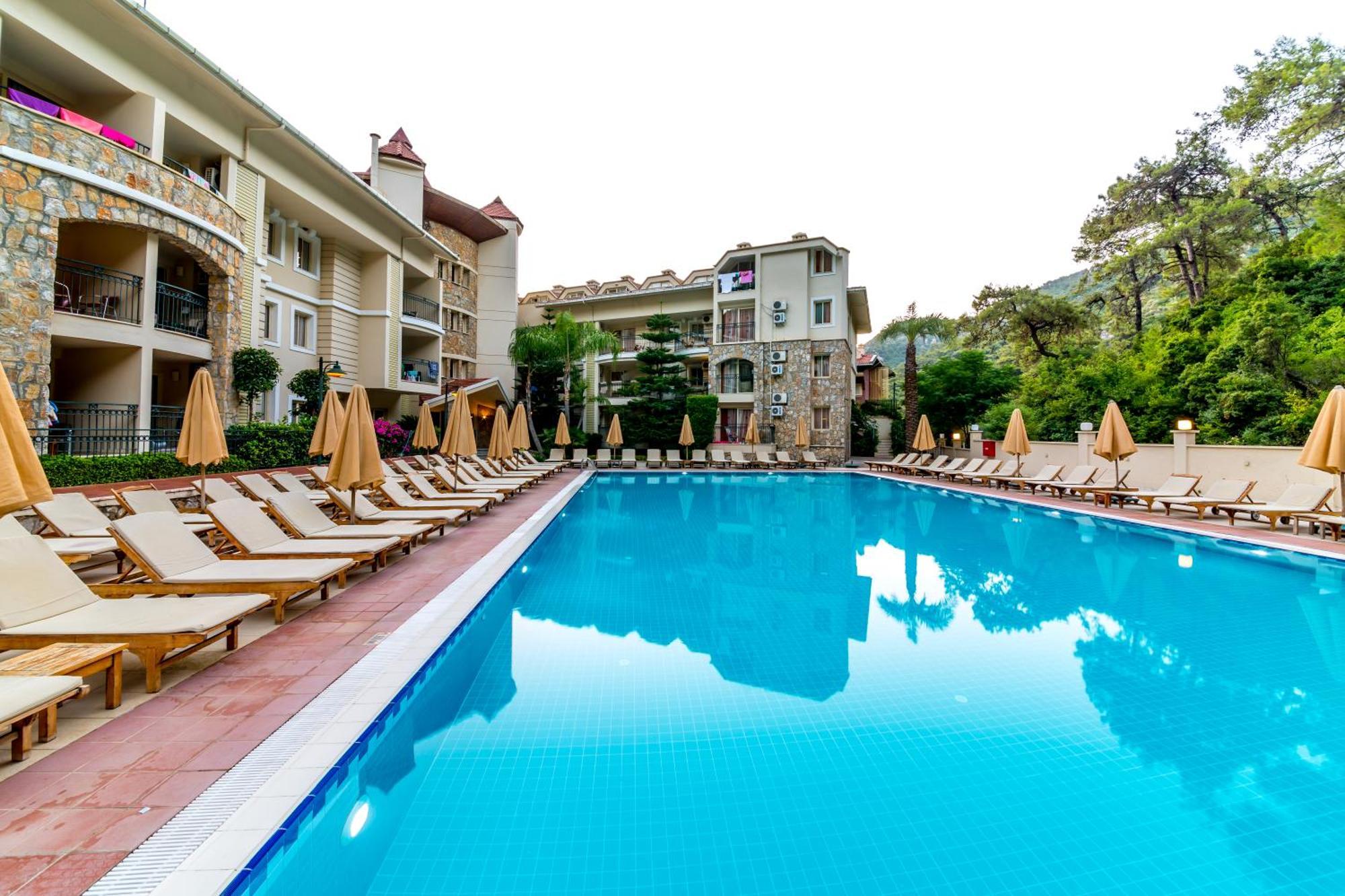 מרמריס Julian Forest Suites מראה חיצוני תמונה