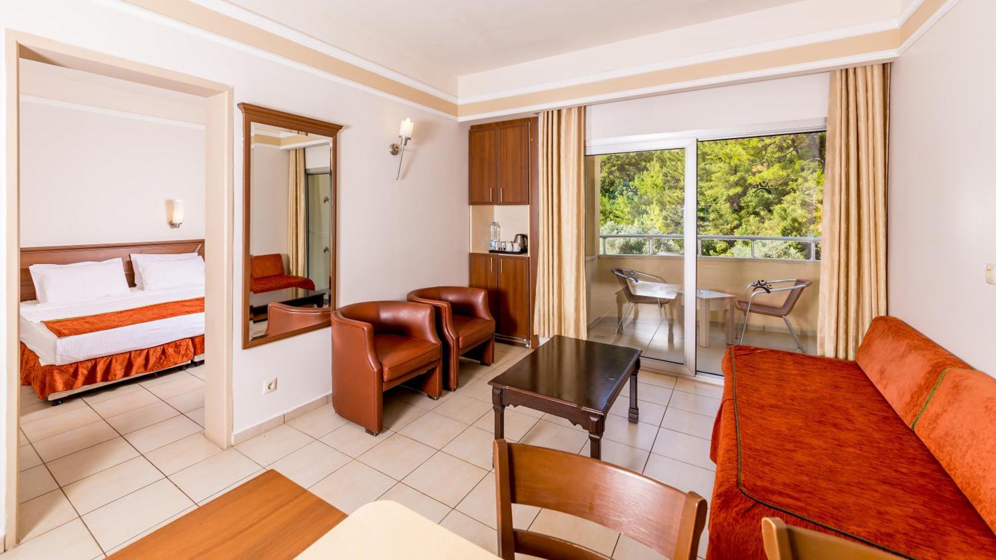 מרמריס Julian Forest Suites מראה חיצוני תמונה