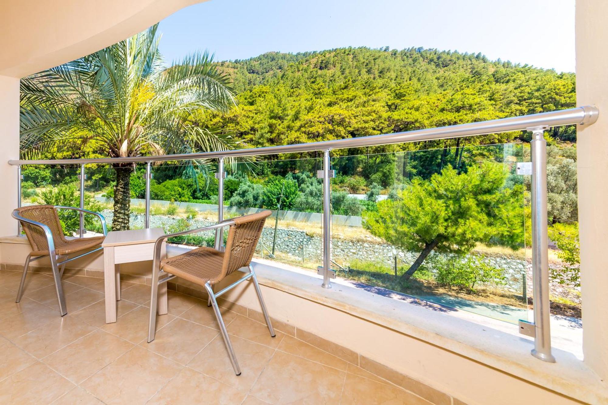 מרמריס Julian Forest Suites מראה חיצוני תמונה