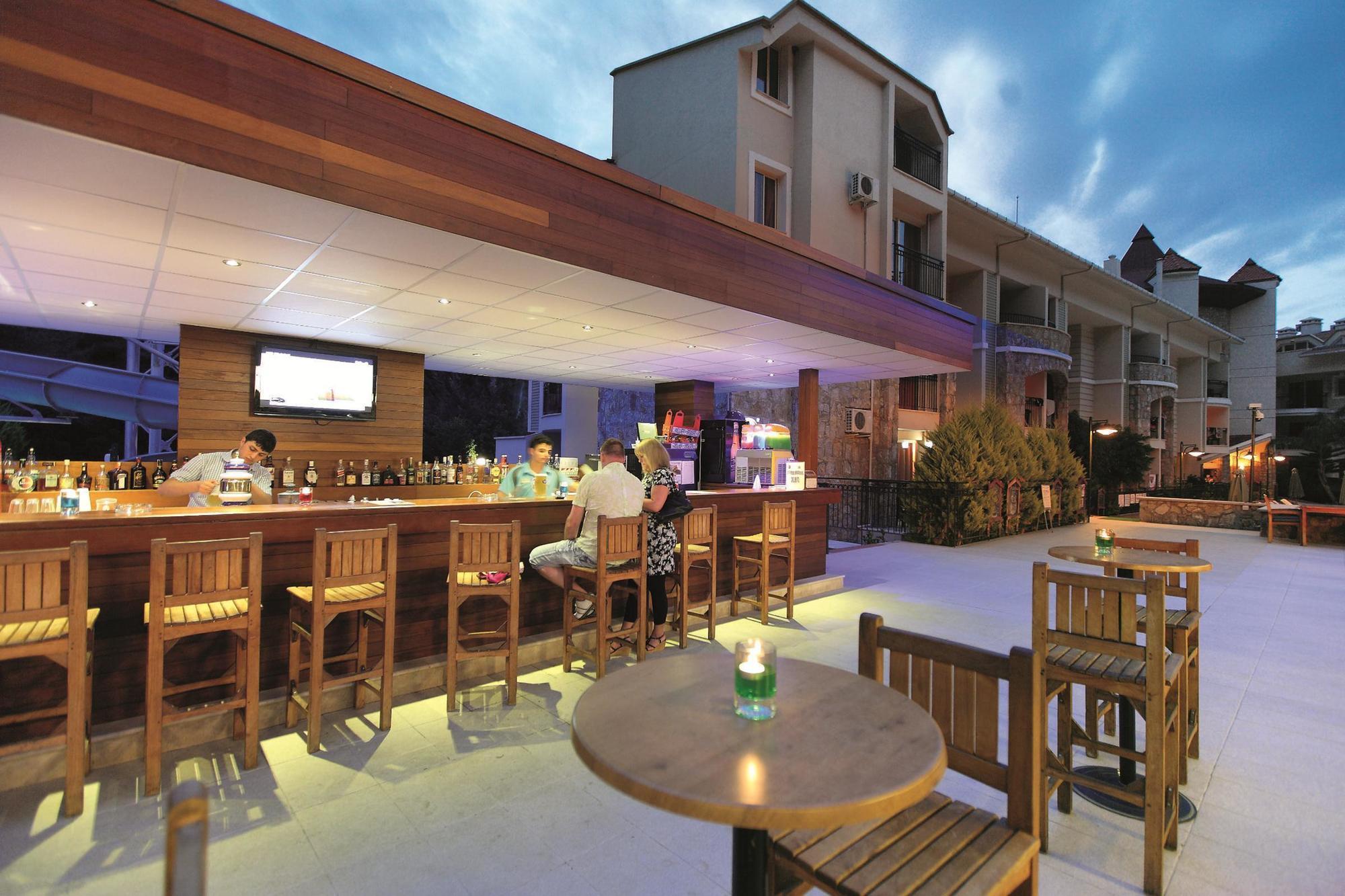מרמריס Julian Forest Suites מראה חיצוני תמונה